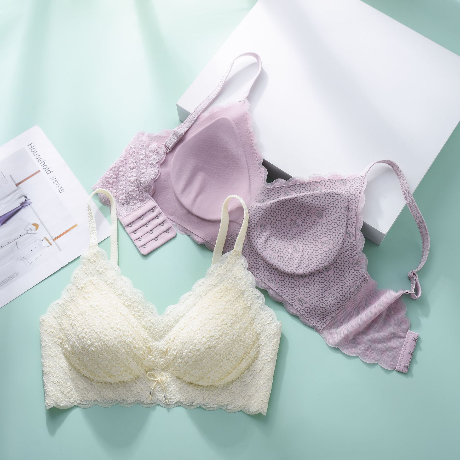 새로운 스타일 레이스 슬링 큰 가슴 작은 라텍스 속옷 여성용 푸시 업 시크릿 노 스틸 링 온도 변화 편안한 통기성 브래지어