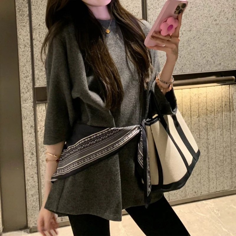 2025秋季自留款设计感大廓形慵懒时髦中长款上衣女圆领套头宽松潮|undefined