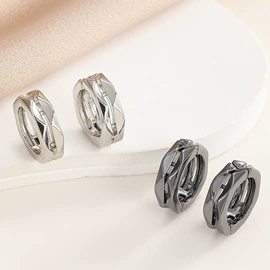 项链;耳环;耳钉