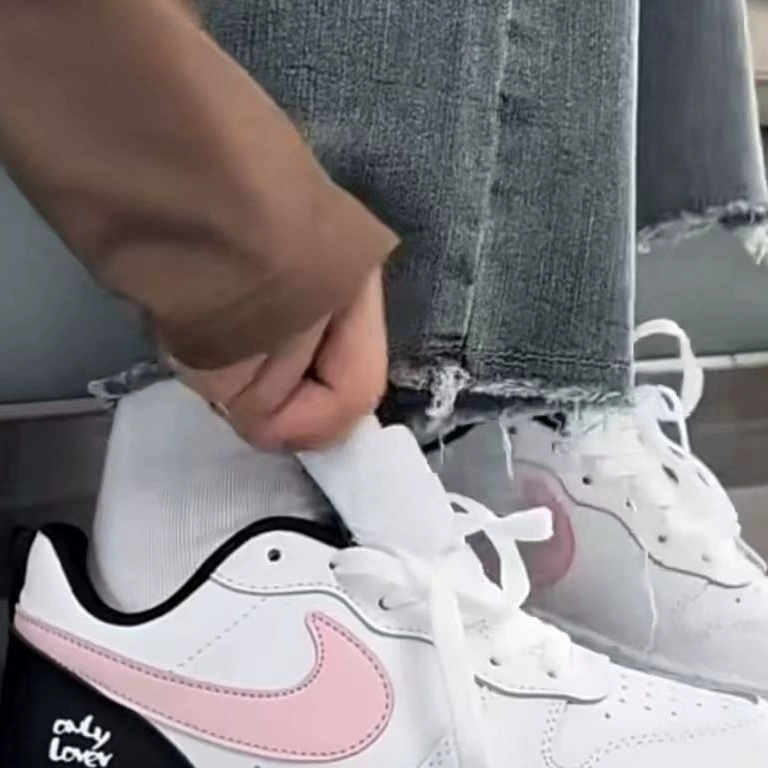 Factory Direct Sale 2025 New Model Air Force Collaboration White Pink Trendy High-Value Campus Style Unisex Cute Non-Slip Casual Shoes Factory Direct Sale 2025 New Model Air Force Collaboration White Pink Trendy High-Value Campus Style Unisex Cute Non-Slip Casual Shoes