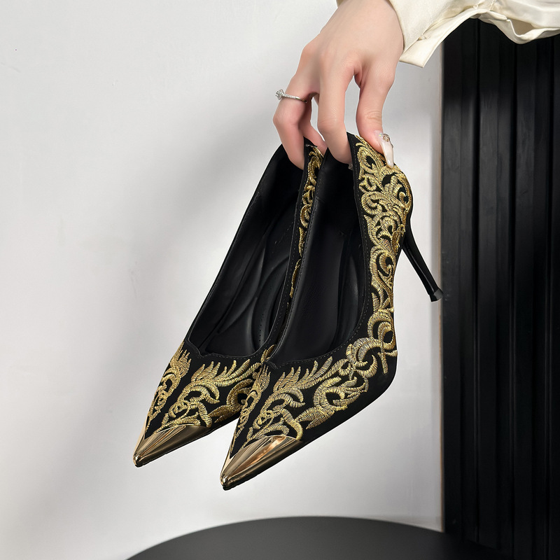Embroidered, anti-kick, metal-tipped, stiletto high heels for women, featuring three-dimensional colorful embroidery, fashionable design, slimming effect, versatile style, and available in stock Embroidered, anti-kick, metal-tipped, stiletto high heels for women, featuring three-dimensional colorful embroidery, fashionable design, slimming effect, versatile style, and available in stock