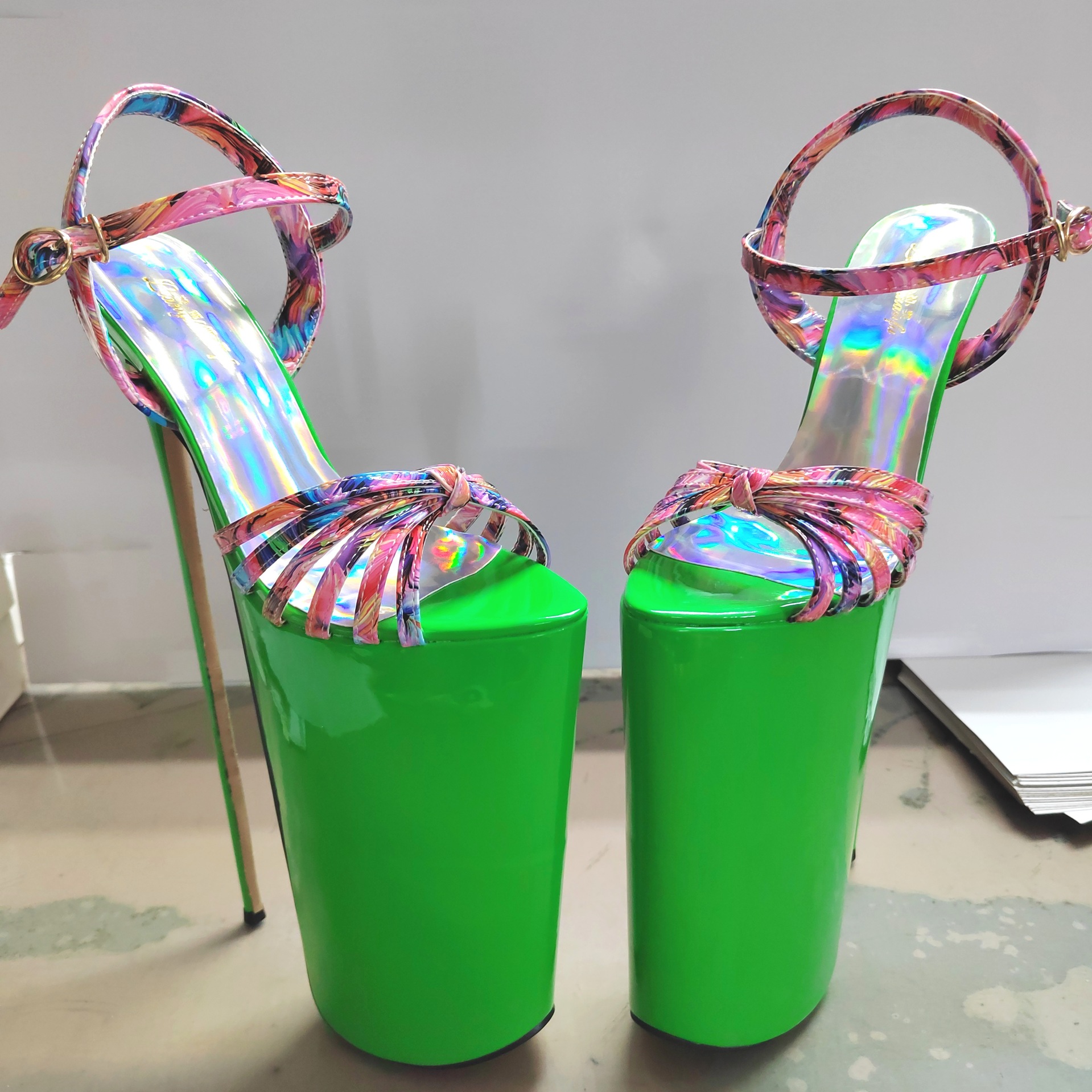 Sandal nữ cao gót siêu cao 30 cm quai mảnh khóa cài hở mũi — Trắng chi tiết 5