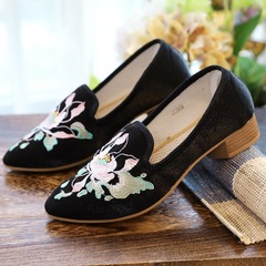 Wood grain base, square heel, Muller single shoes, lotus flower embroidered cloth shoes, shiny silk fashionable one-piece women's shoes