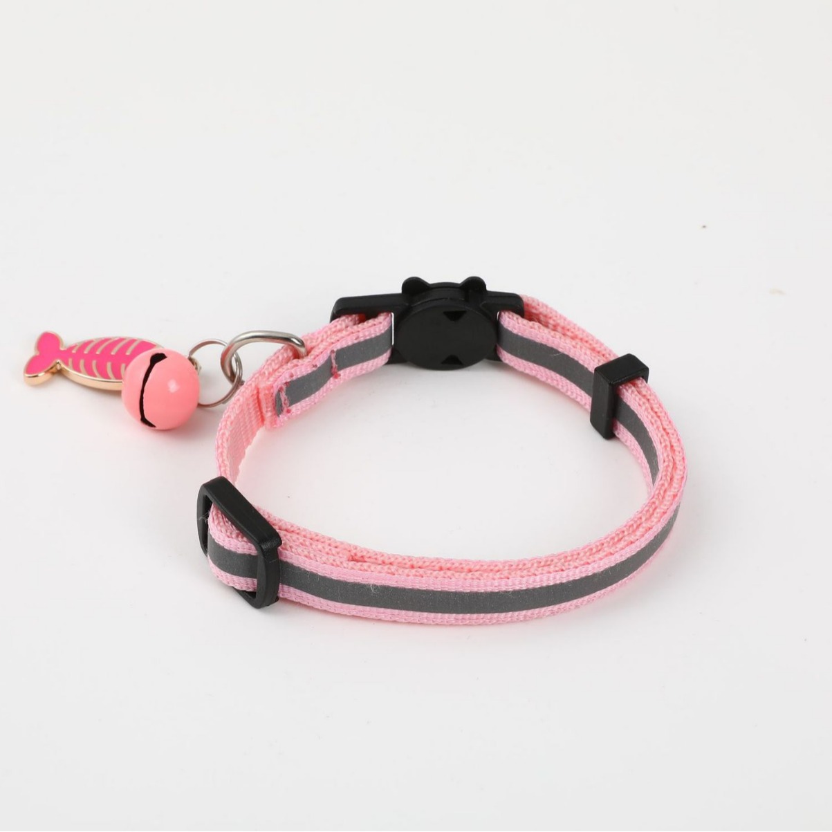 Productos para mascotas de tela reflectante collar de gato colgante de hueso de pescado colorido collar de gato