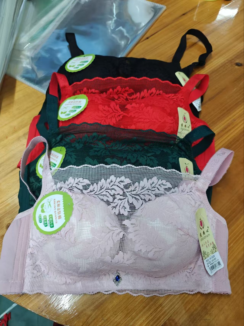 Fabricantes de sujetadores de copa CD para el pecho de suministro directo de sujetadores de pecho grandes deben pegarse lateralmente ropa interior de encaje borde sexy Topra algodón