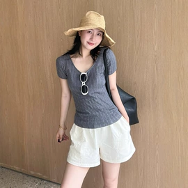 女式针织衫;女式羊毛衫;连衣裙