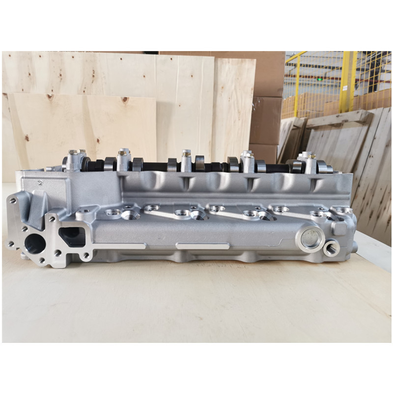 Factory Direct Supply Engine Cylinder Head 4M40T Cylinder Head Assembly Four Cylinder Cast Aluminum Cylinder Head Assembly 4M40T