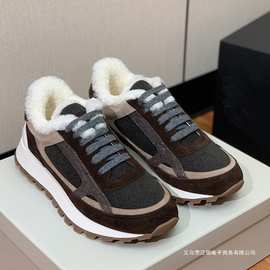 秋冬休闲百搭时尚运动鞋2025新款加绒羊毛厚底系带真皮休闲鞋