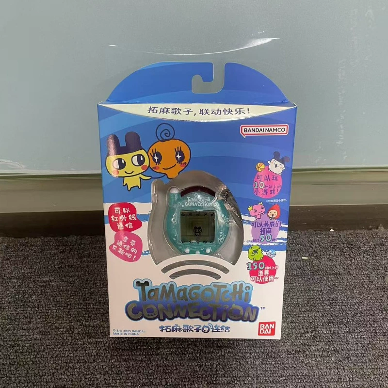 Игрушка виртуальный питомец Bandai Tamagotchi Connection — реплика и подключаемые модели, разные цвета (12 коробок)