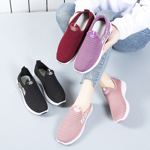 Wholesale Summer New Fabric Shoes Breathable Slip-on Mother Casual Shoes Soft Sole Anti-slip Hiking Travel Shoes