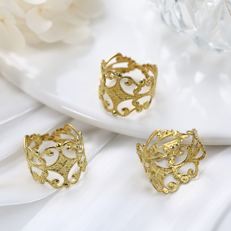 Fashionable retro rings for jewelry and fashion accessories