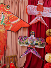 宝宝周岁礼布置道具传统纸灯笼儿童生日宴中式复古燕子金鱼风筝竹