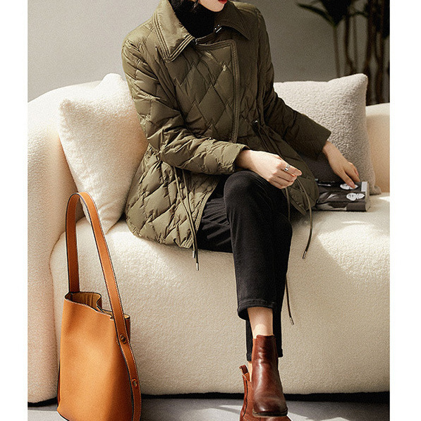 95% White Goose down Jacket, Carefully Selected for Winter Wear, Women's down Jacket for 2025 Autumn and Winter, Lightweight Short Style with a Sense of Design