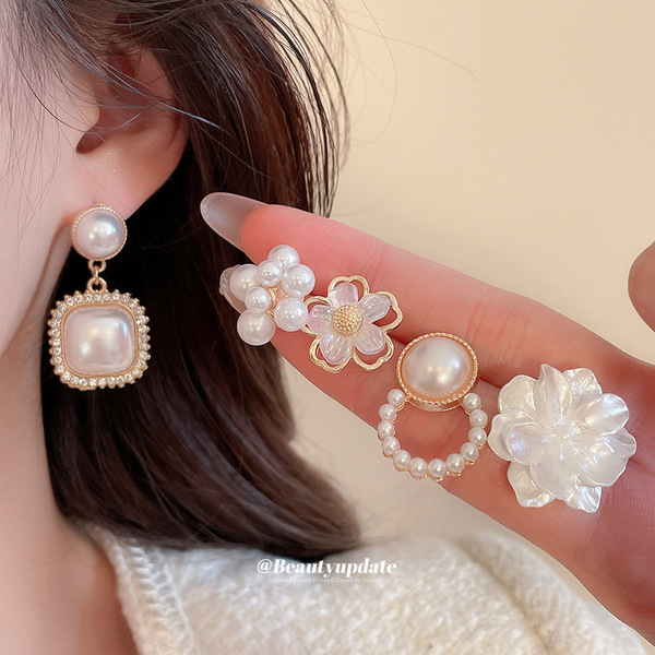 Earrings from pearl