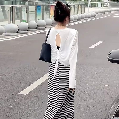 Design-Sensitive Long-Sleeve Spring and Autumn T-Shirt Sun-Shirt Loose and Versatile Base Top for Petite Figures + Versatile Striped Skirt