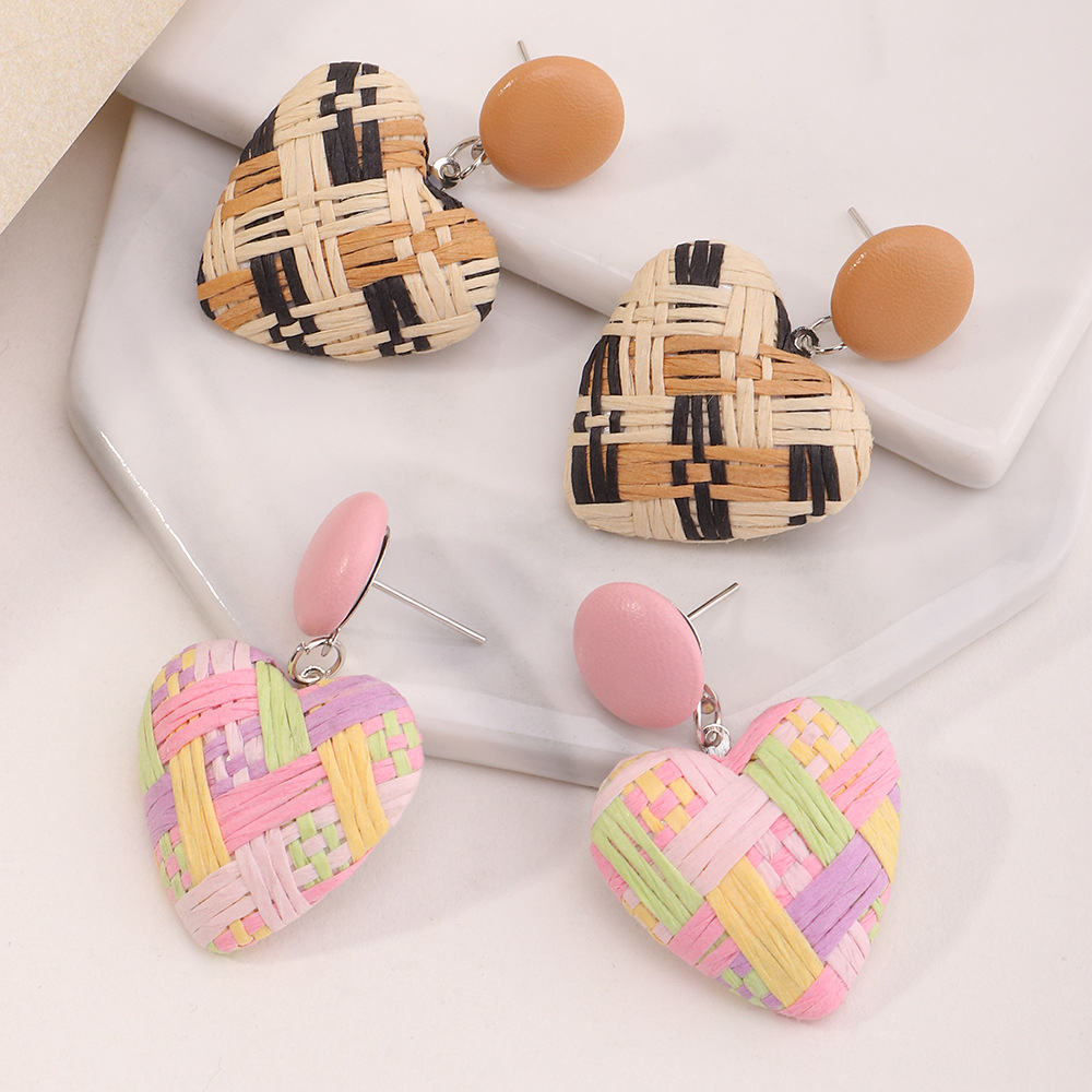 Ethnic Style Raffia Multicolor Woven Heart Earrings display picture 2