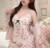 Розовый