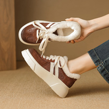 女士拼色加绒厚保暖时尚2025年秋冬圆头松糕底德训鞋休闲深口单鞋