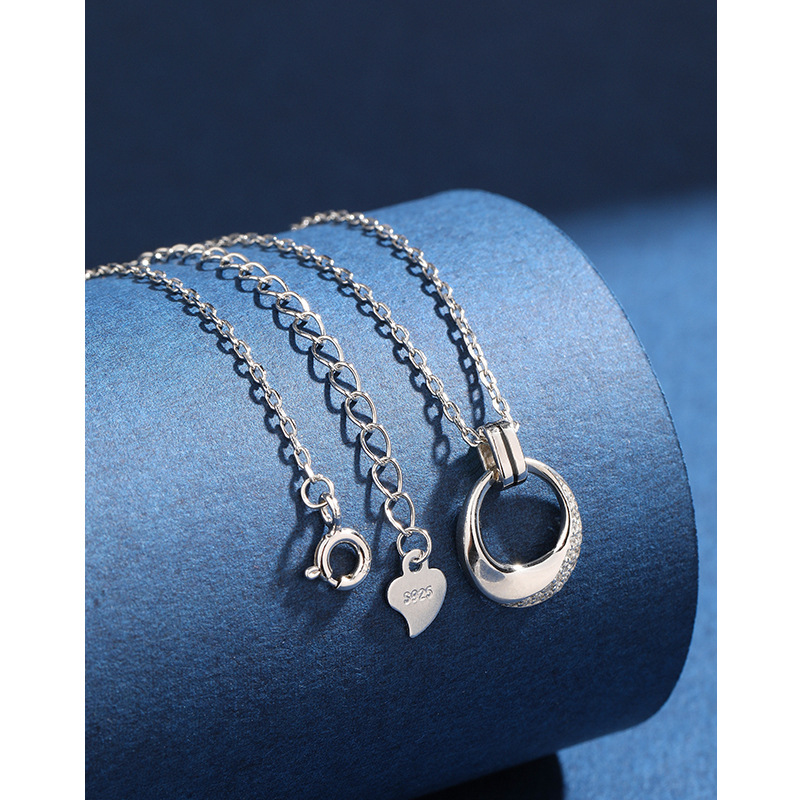 S925 collar de plata esterlina Luz de Las Mujeres de lujo nicho diseño geométrico simple colgante de la cadena de clavícula temperamento de alto grado todo partido