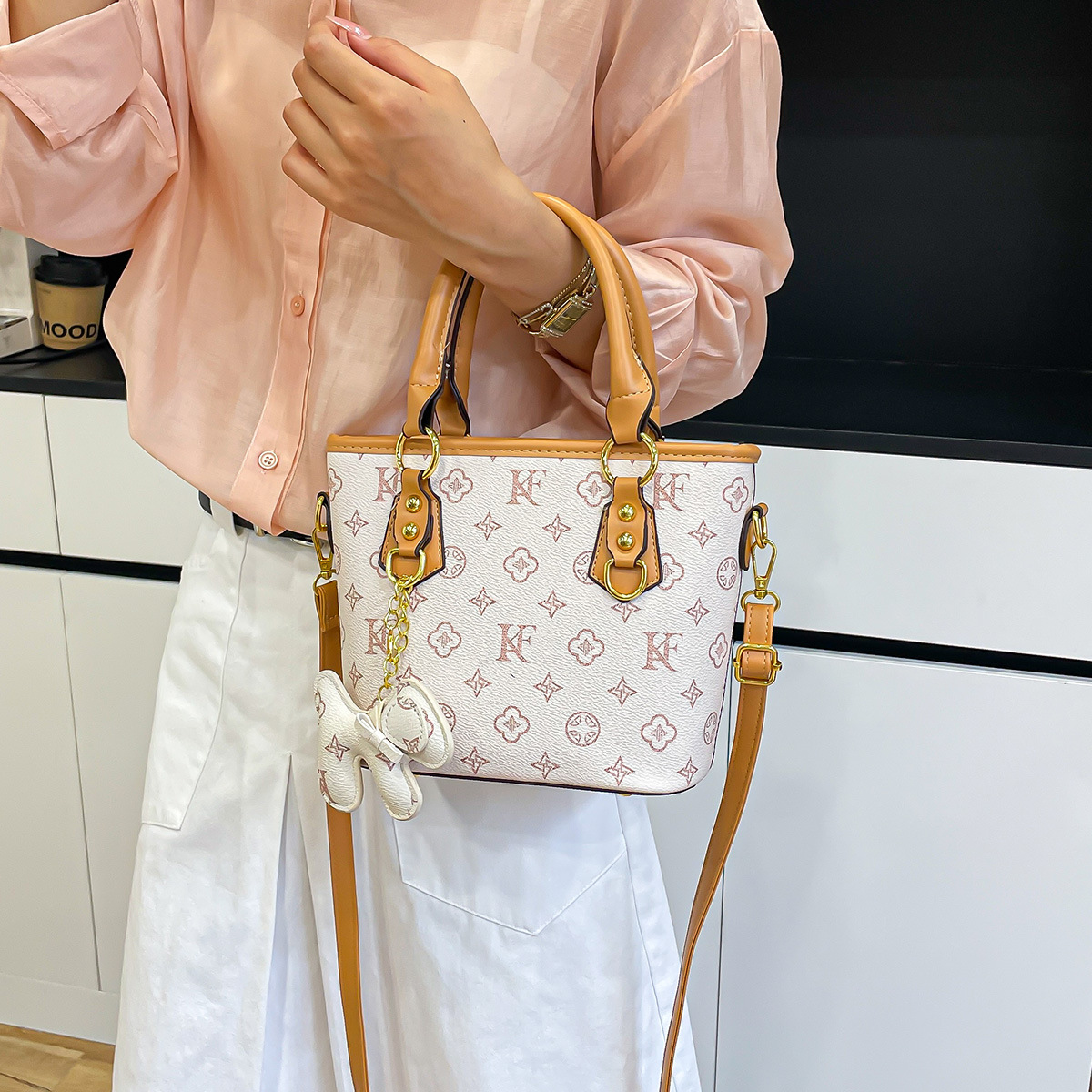 Nuevo cross-border retro bolso de mujer de alta moda moda mujer universal tendencia de viaje de hombro mochila