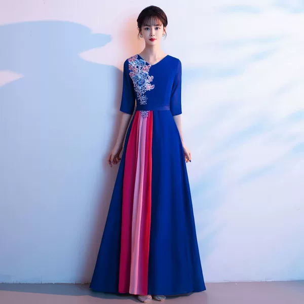 Style 3 V-neck blue floating