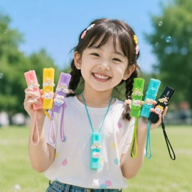钥匙扣及钥匙扣配件;美发梳;美工刀
