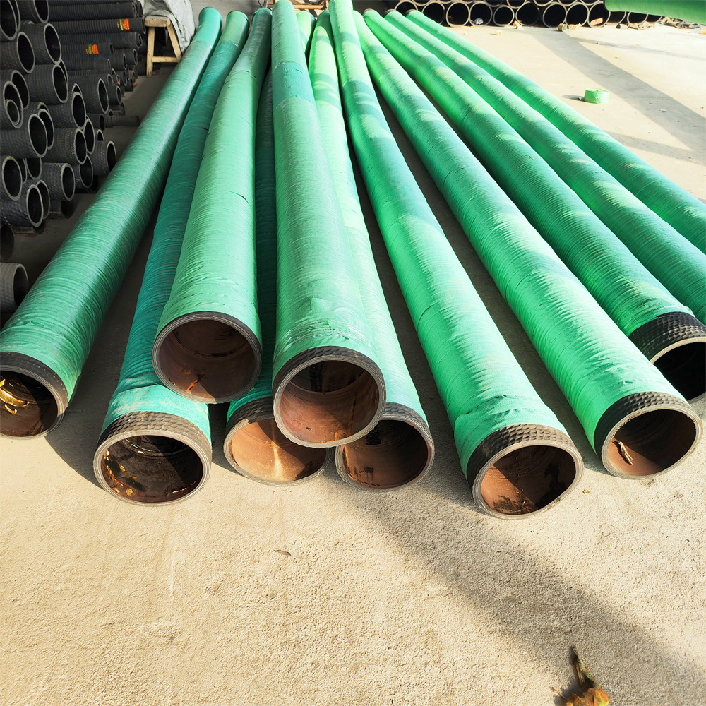 生产各种口径橡胶钢丝管黑色螺旋钢丝骨架橡胶软管吸排水输送物料