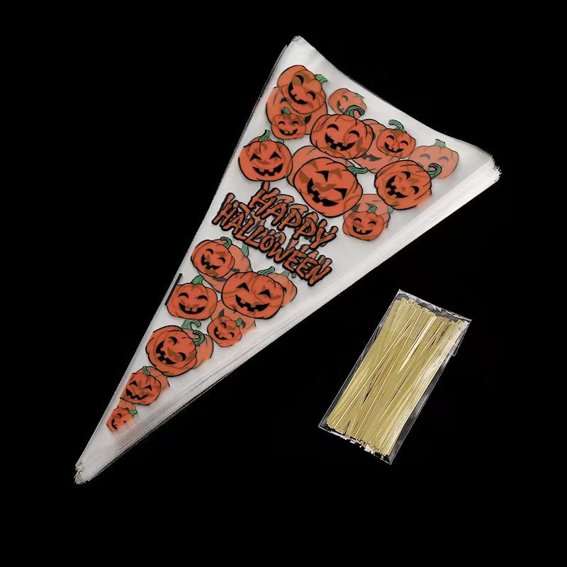 Spot transfronterizo bolsa de dulces de Halloween embalaje para hornear bolsa triangular de plástico opp bolsa de bocadillos de color calabaza galletas
