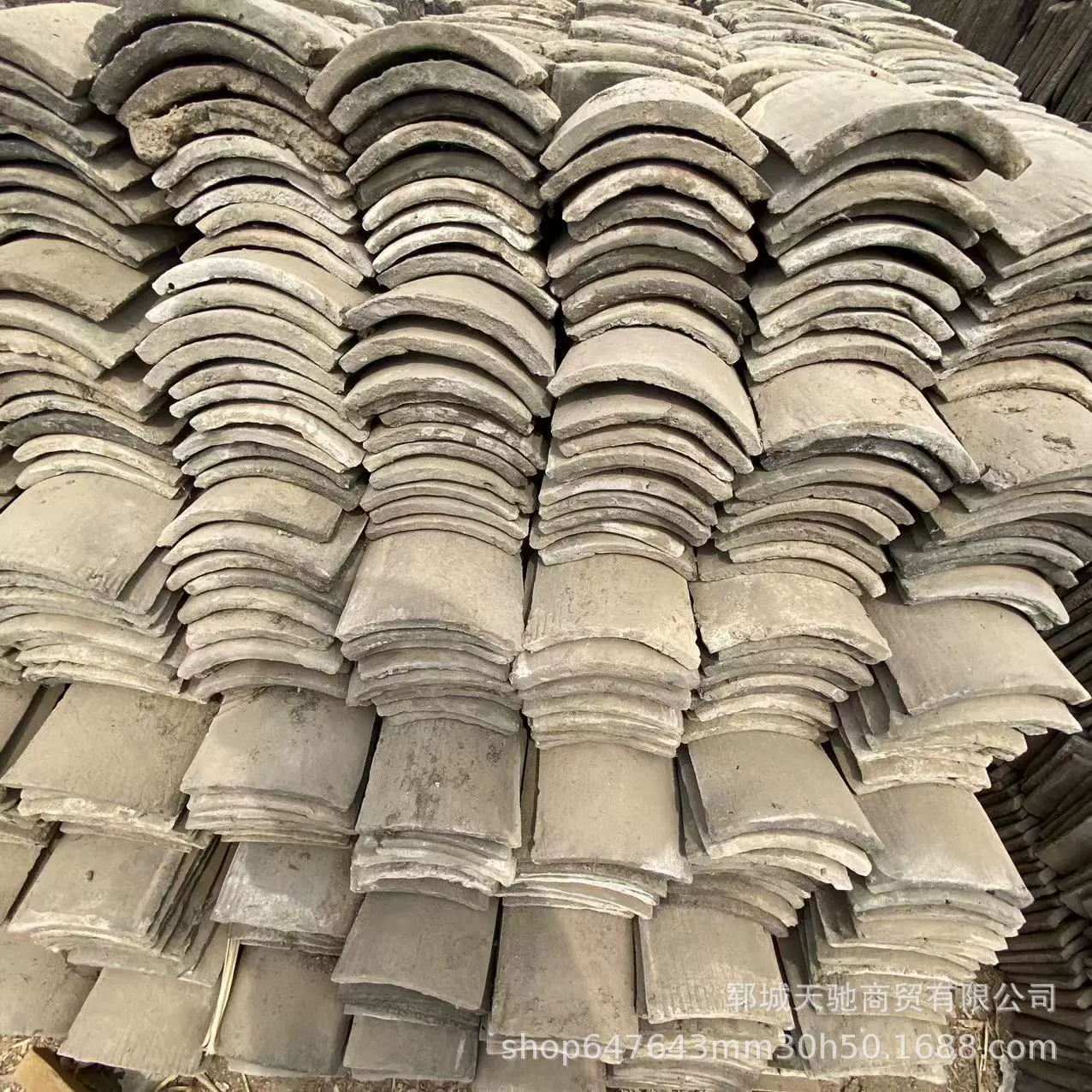 Производители плитки Цин оптом различные характеристики маленькая зеленая плитка липкая плитка доска крыши плитка карниз капающая плитка готовая поставка