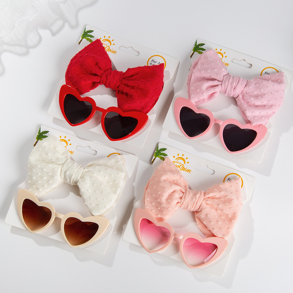 Fashion Heart Shape Solid Color Kids Sunglasses display picture 2