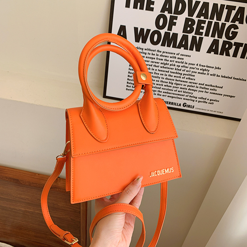 Bolsos transfronterizos de nuevo estilo para mujer, letras de estilo europeo y americano, bolso de hombro de tendencia de moda, bolso de mensajero de textura casual de todo fósforo