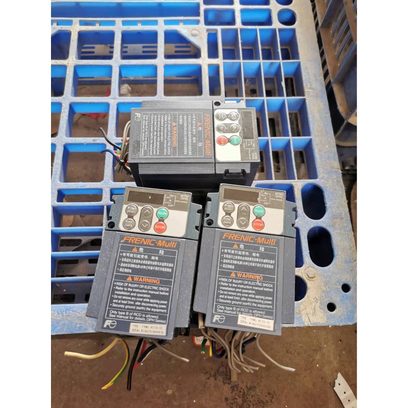 B009*富士变频器FRN0.4E1S-7C   220V  0.4KW  现货 实物图 质保
