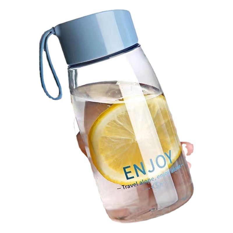 Taza de agua de celebridades de Internet al por mayor de verano, plástico pequeño y portátil, a prueba de caídas, taza de regalo para estudiantes de alto valor, resistente a altas temperaturas para hombres