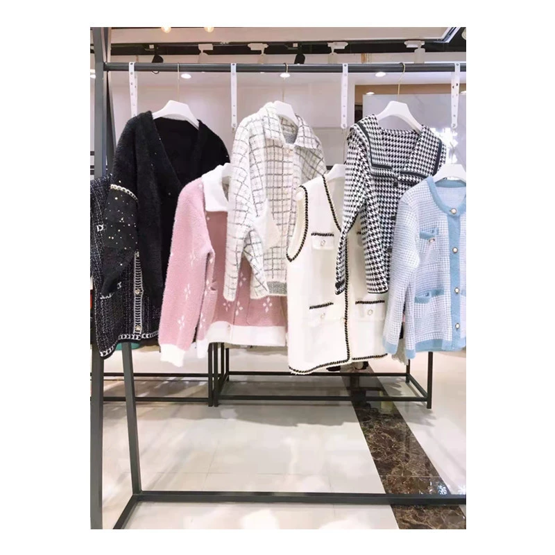 23 зимние загадки шоу Yinglun Xiaosiangfeng новая мода дикая леди ветер пальто бренд скидка женская одежда