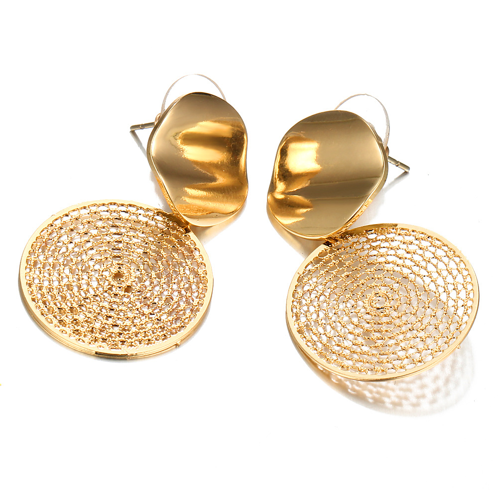 Fashion Gold Catcher Earrings display picture 4