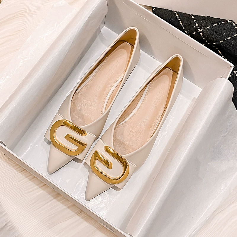 Туфли-балетки с острым носком для женщин, новинка весны и осени 2025 года, мягкие туфли-лодочки, нежный вечерний стиль, женские туфли на плоской подошве больших размеров, размеры 41–43.