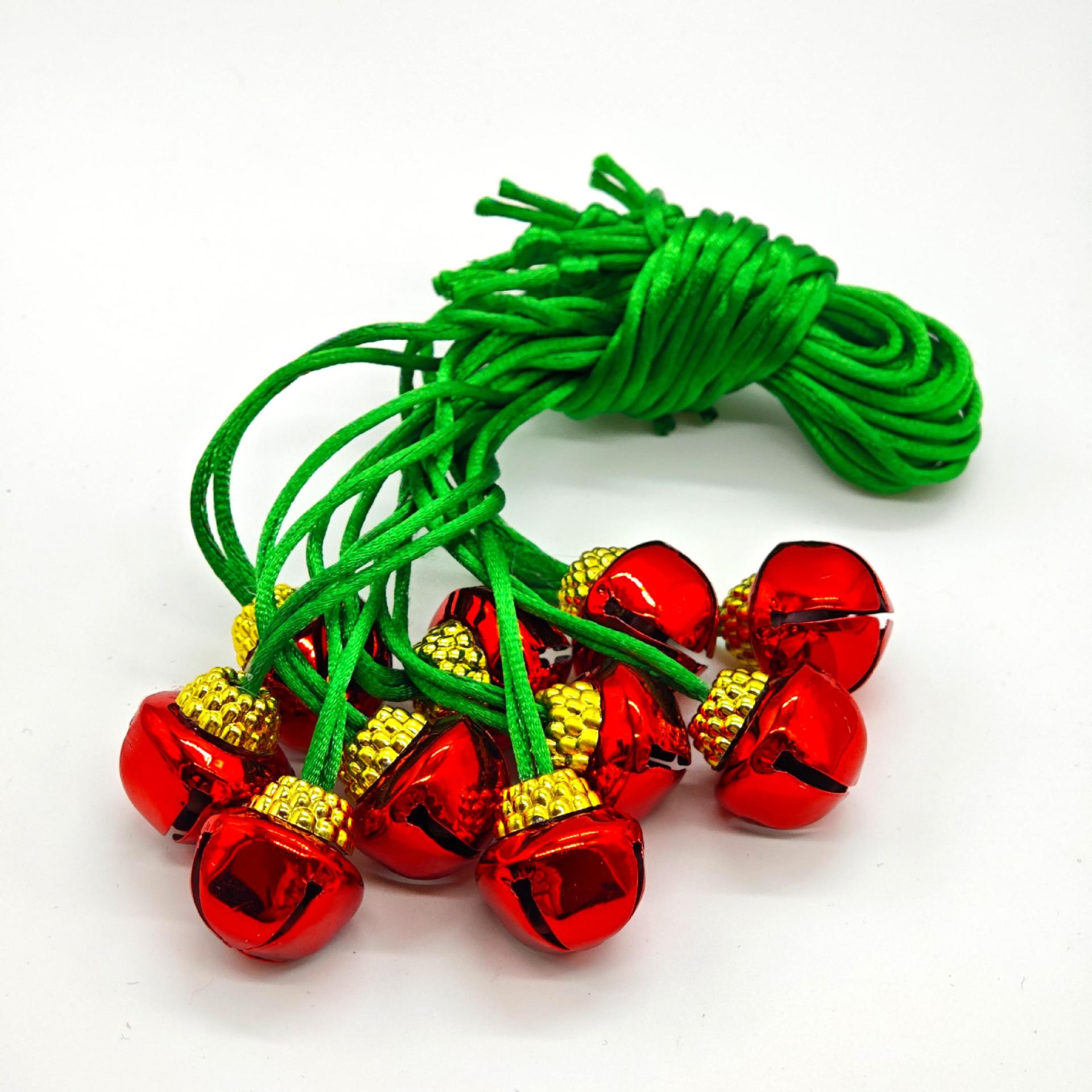 빨간 종 + 금 모자 + 녹색 밧줄