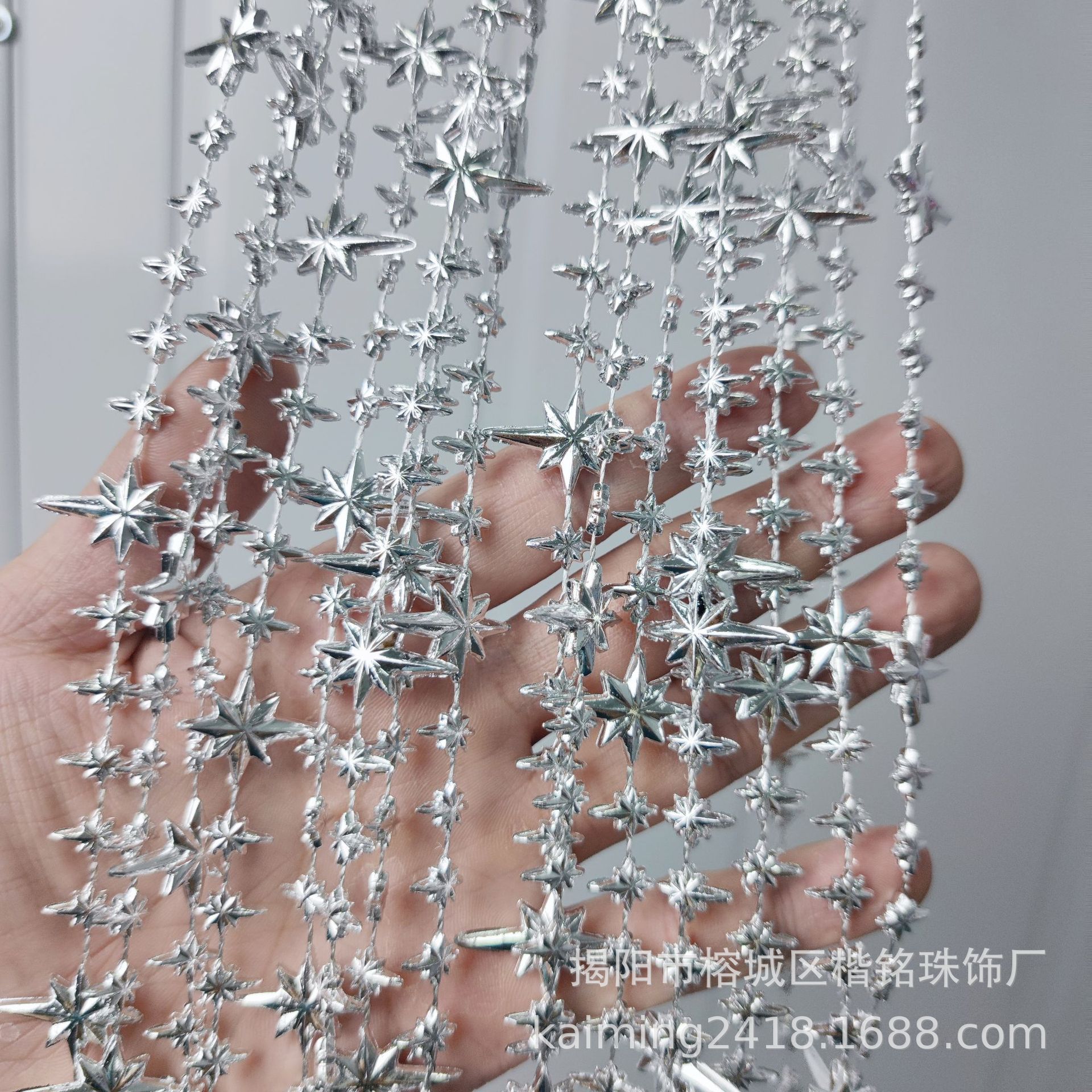 ����ֱ��ʥ����â������ ʥ����װ����â������ ʥ��������