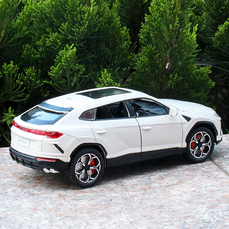 Chazhi 1/24 Lamborghini Urus Off-Road Vehicle Alloy Car Model Pull-Back Sound and Light Toy Door Opening Steering Box