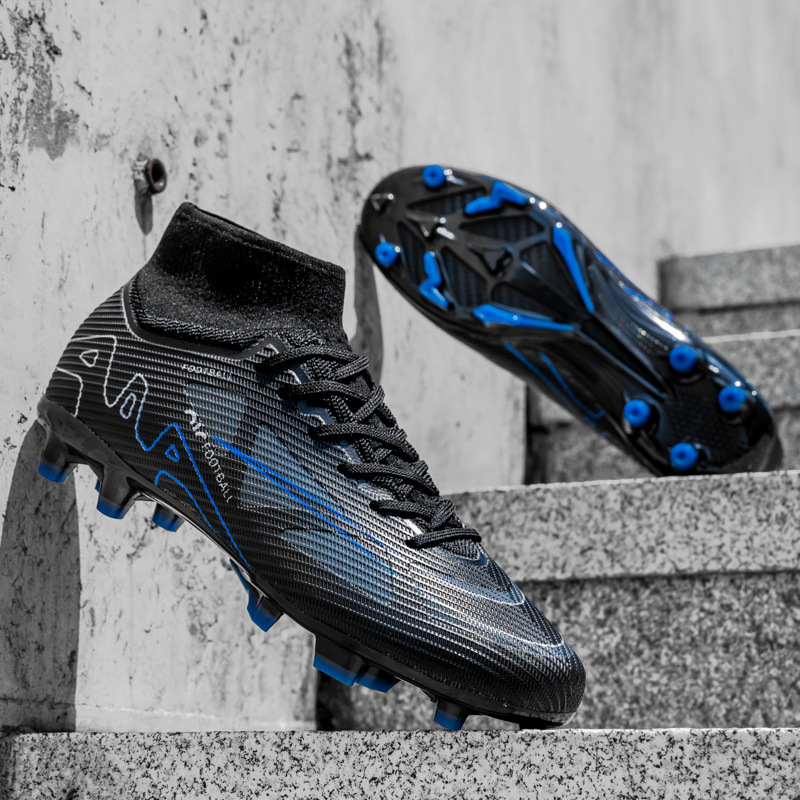 Copa del Mundo transfronteriza Cristiano Ronaldo Messi pinchó 15 zapatos de fútbol Putian estudiantes masculinos clavos largos zapatos deportivos de entrenamiento de competencia