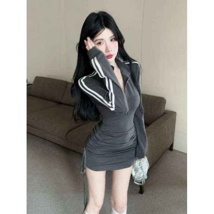 新型の香港風の小さい衆のpolo襟のファスナーの長袖のワンピースの女性のスポーツの風のギャルのしわの修身はヒップのスカートを包みます