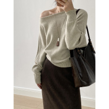 言双 韩系一字领斜肩蝙蝠袖毛衣女秋季长袖松弛感针织上衣P2081