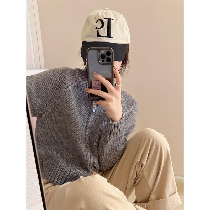小柄な小さい丸首のファスナーのキャンディー色のニットのカーディガンの女性の秋冬の新型はやせている気質のセーターのコートを現します。|undefined