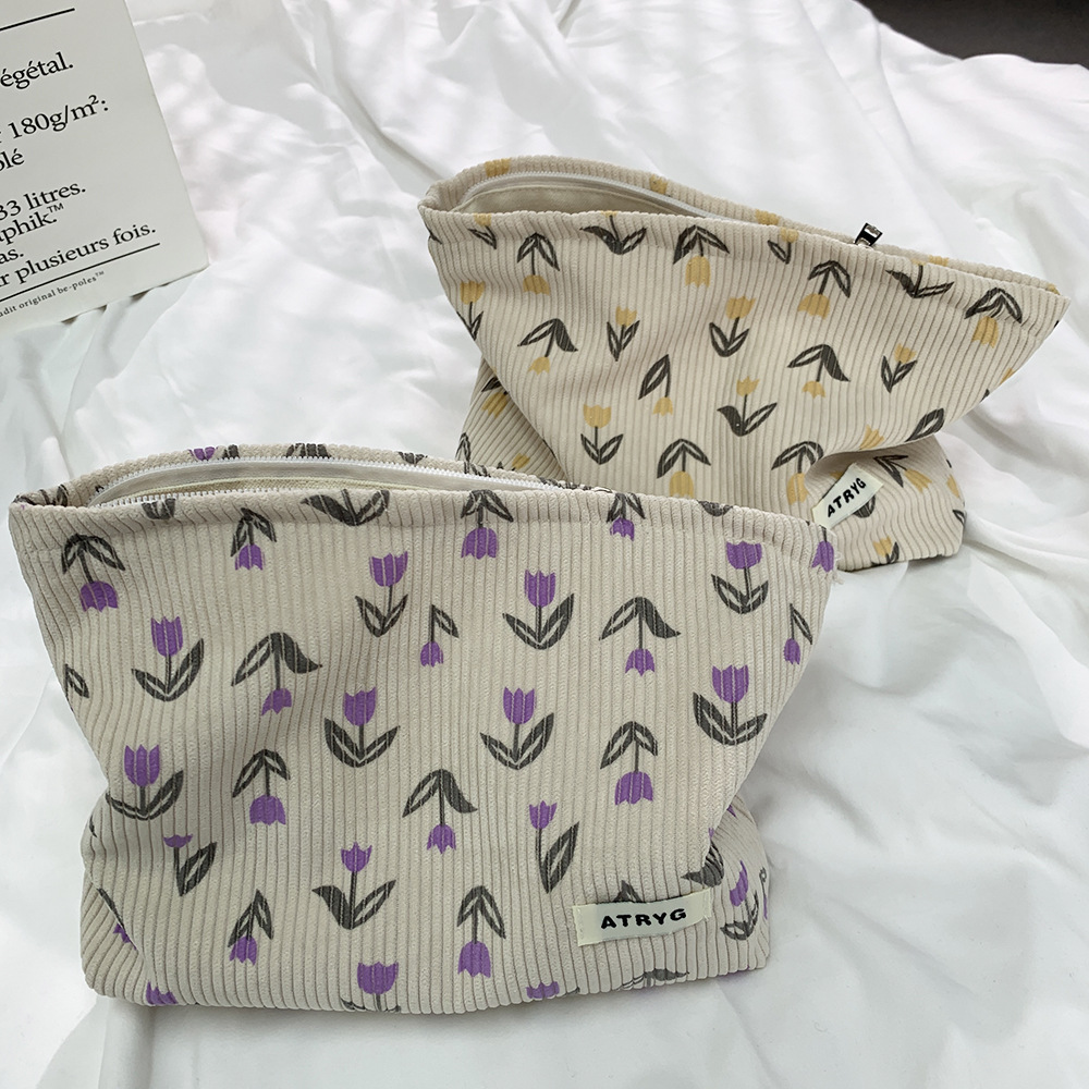 Bolsa de maquillaje de lana de flor de mano de mujer bolsa portátil para productos de cuidado de la piel bolsa de lavado de gran capacidad pequeña y fresca