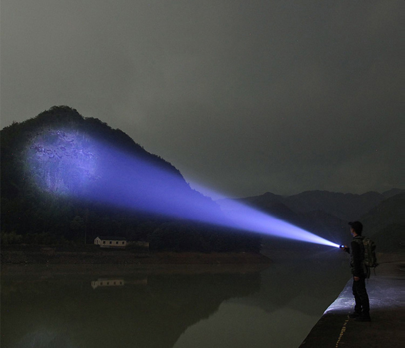Portable Flashlight Night Riding Fishing Lightweight Small Flashlight Zoom Digital Display White Laser Highlight Flashlight
