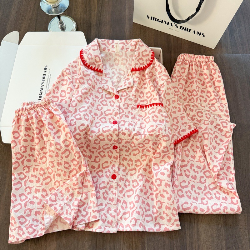 Concha de algodón de tres piezas set púrpura flor de conejo pijama de verano de manga corta chica alta sensación set de ropa para el hogar