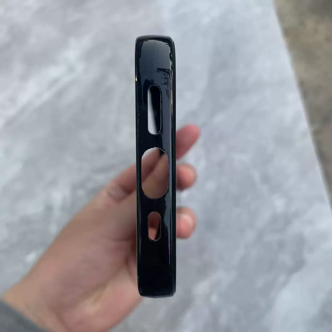 Чехол для телефона (Apple iPhone 15) глянцевый голый корпус, тонкий защитный чехол — несколько моделей