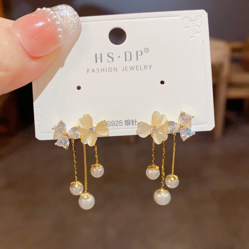 Korean sophisticated fashionable cute universal fresh earrings with…