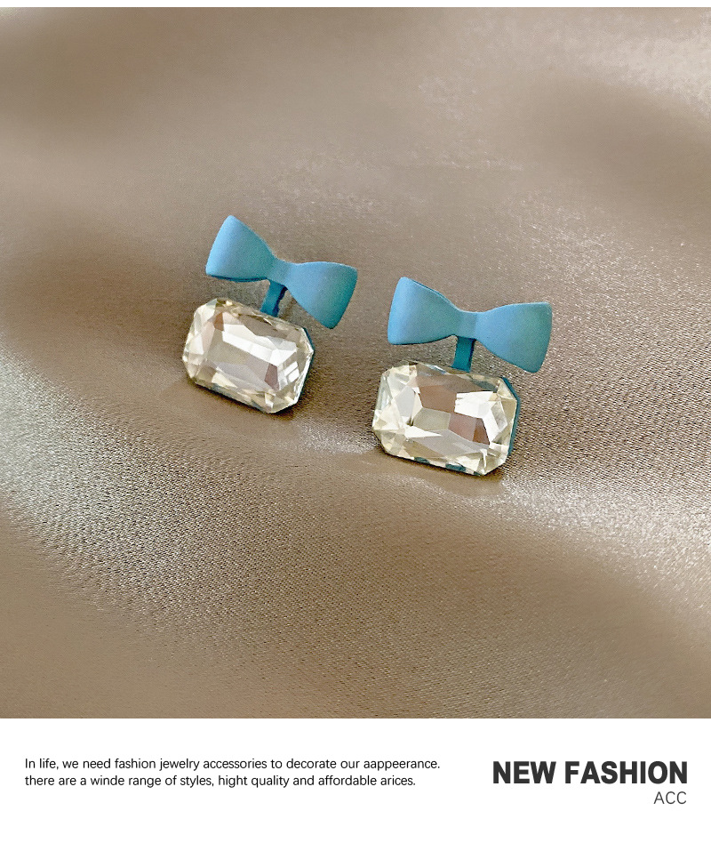 S925 Silver Needle Fashion Bow Earrings Niche Alloy Diamond Earrings Wholesale display picture 5