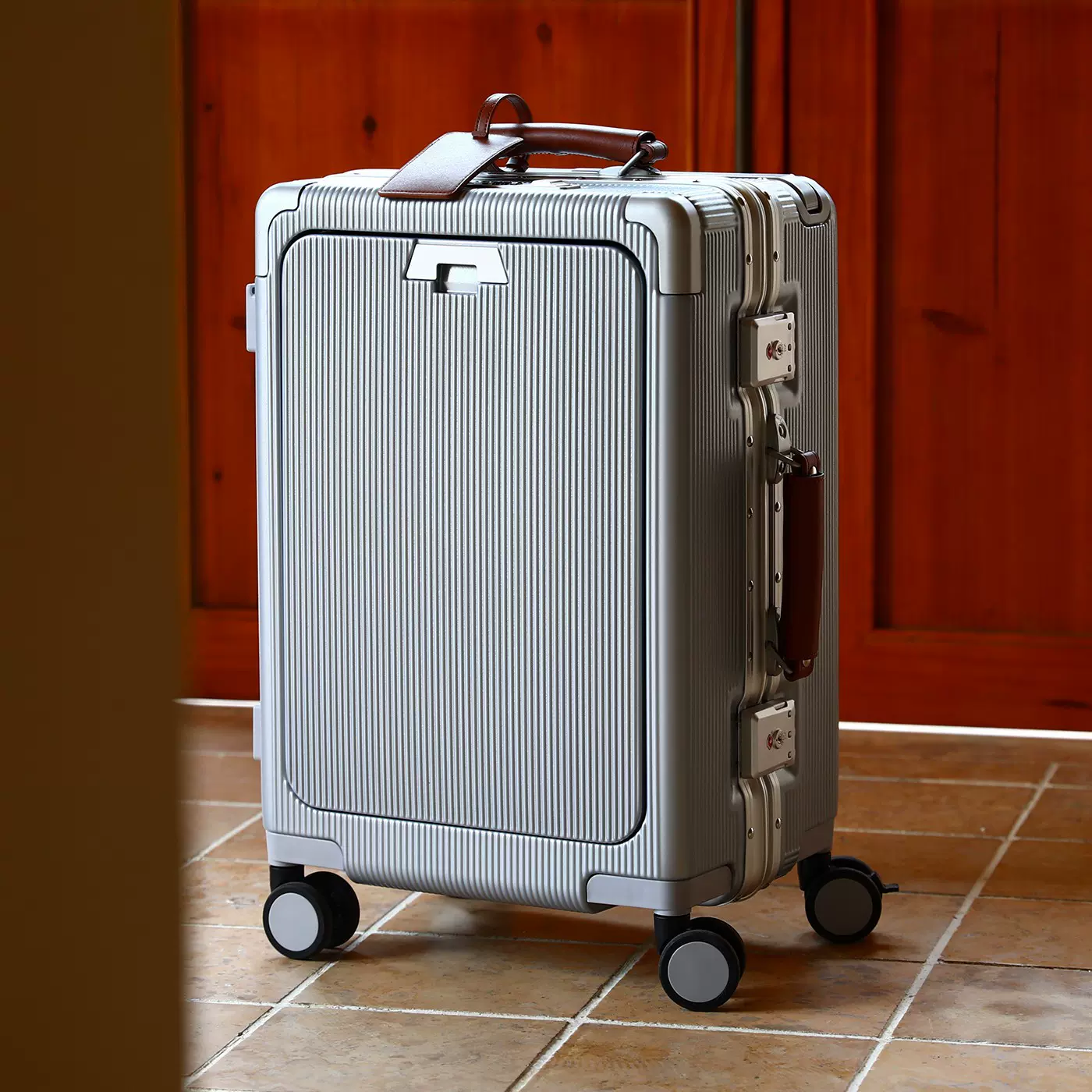 一件代发前置开口行李箱女2025新款拉杆箱男20寸登机旅行箱铝框箱